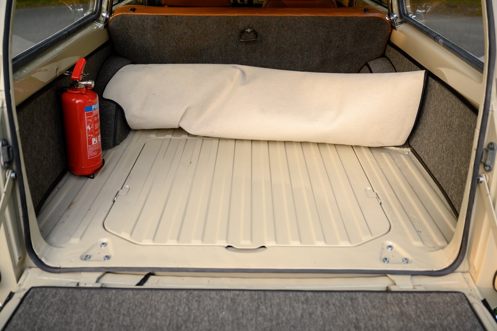 Interior image of 1968 Amazon Herrgårdsvagn