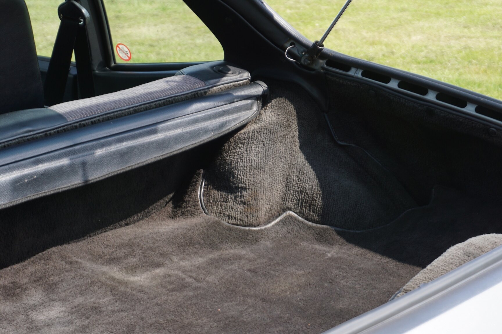 Interior image of 1985 Porsche 944 "NO RESERVE AUCTION"