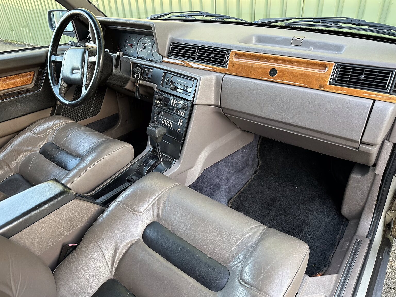 Innenraumfoto von 1987 Volvo 780 Bertone