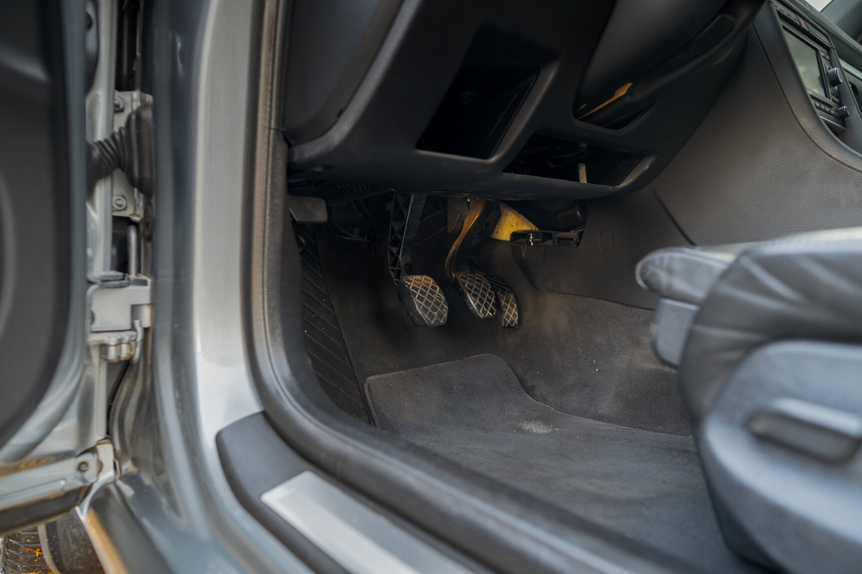 Innenraumfoto von 2005 Audi S4 Avant (6)