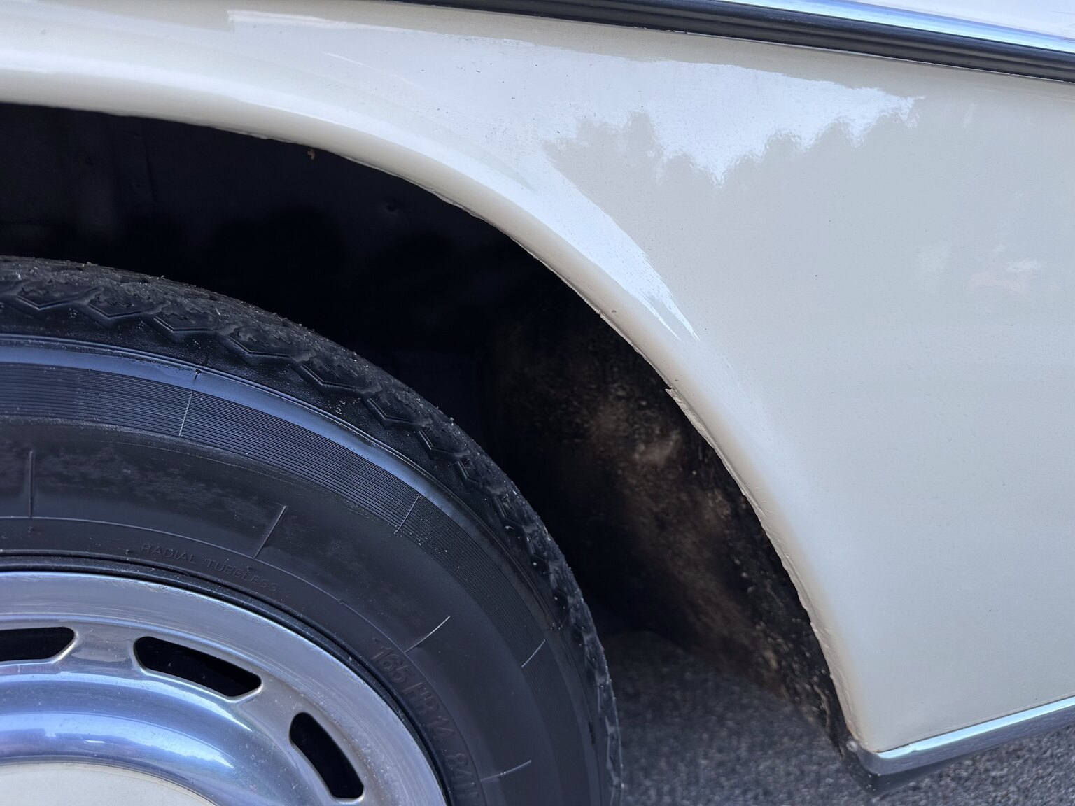 Aussenfoto 1974 Mercedes Benz 230.6