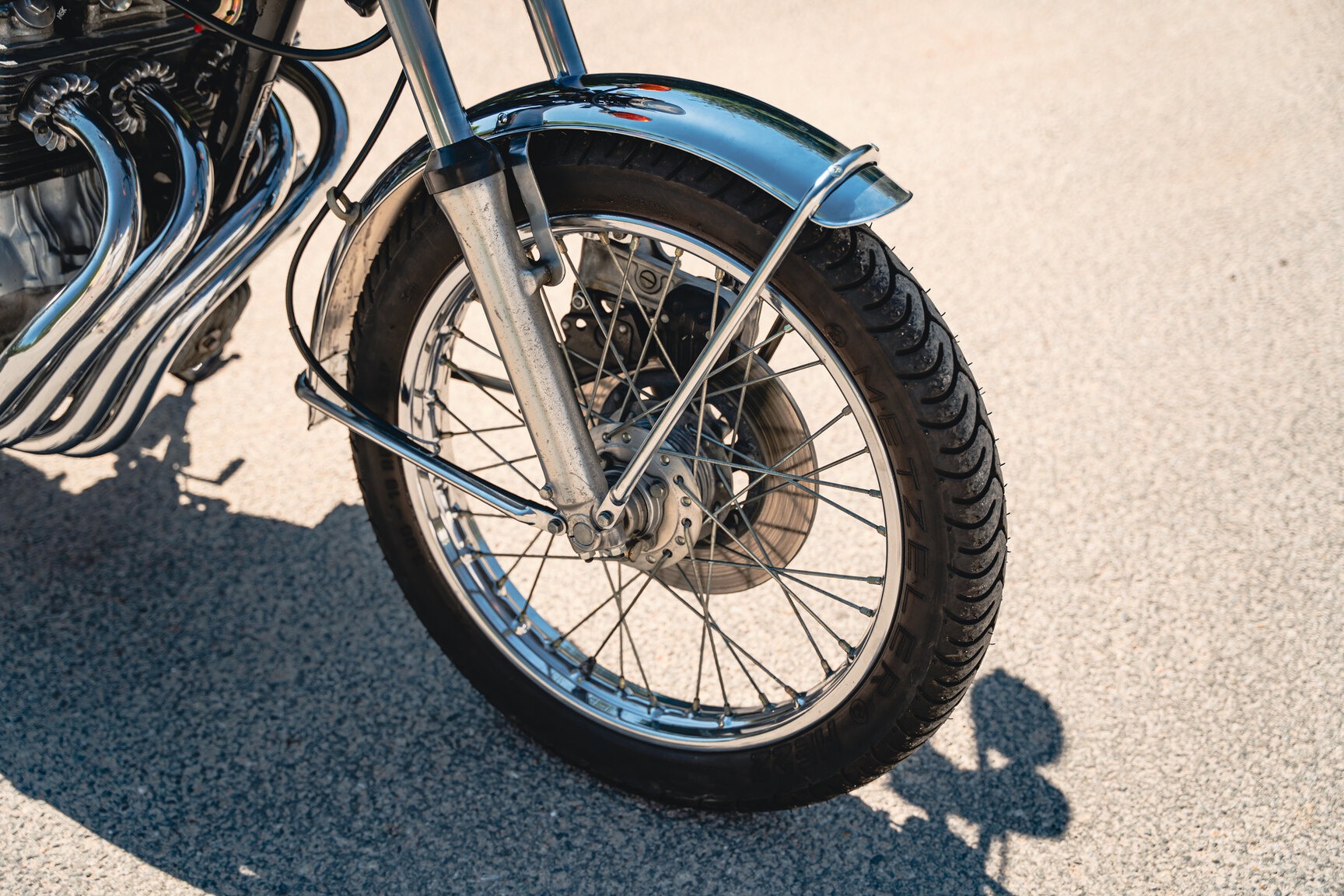 Exteriörbild på 1975 Honda CB 400 Four