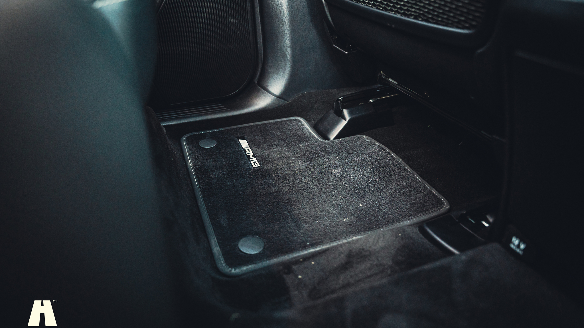 Innenraumfoto von 2017 Mercedes-Benz GLS 63 AMG (84)