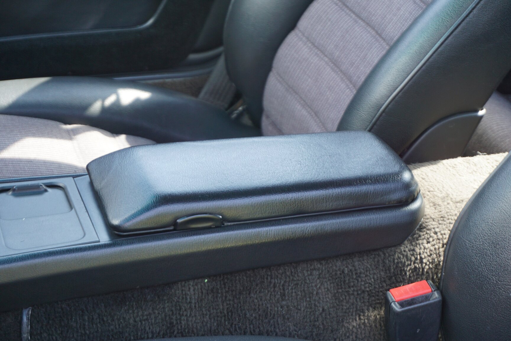 Interior image of 1985 Porsche 944 "NO RESERVE AUCTION"