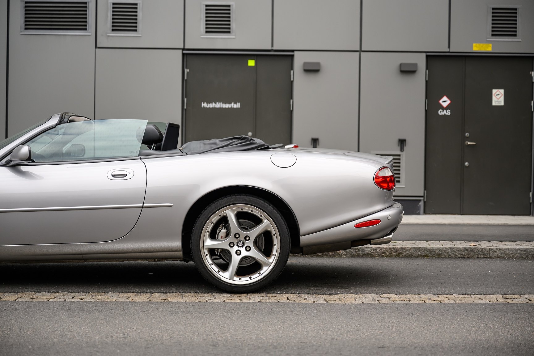 Exterior image of 2001 Jaguar XKR Silverstone