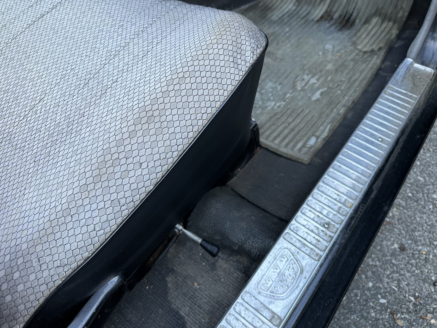 Innenraumfoto von 1965 Ford Taunus 17M (31)