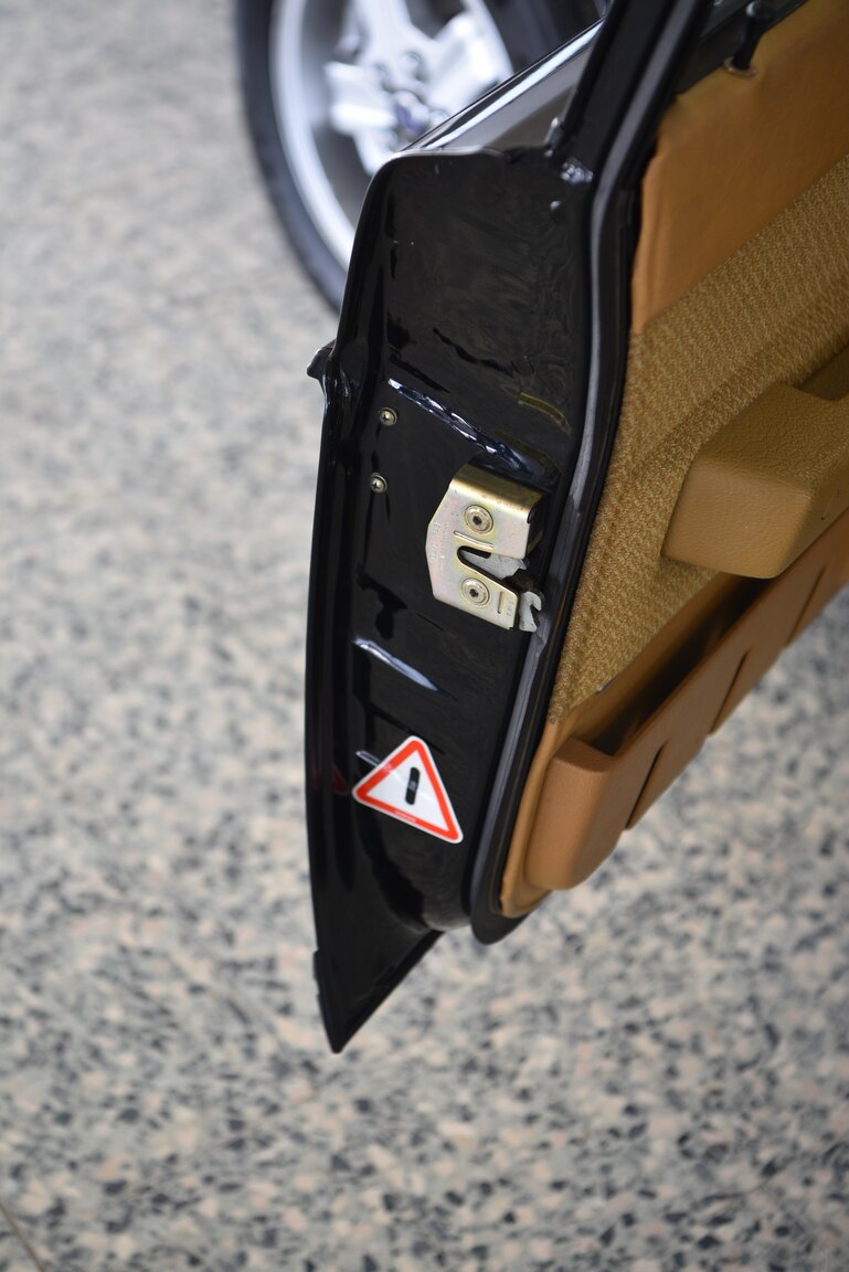 Interior image of 1986 Volvo 240 DL (8)