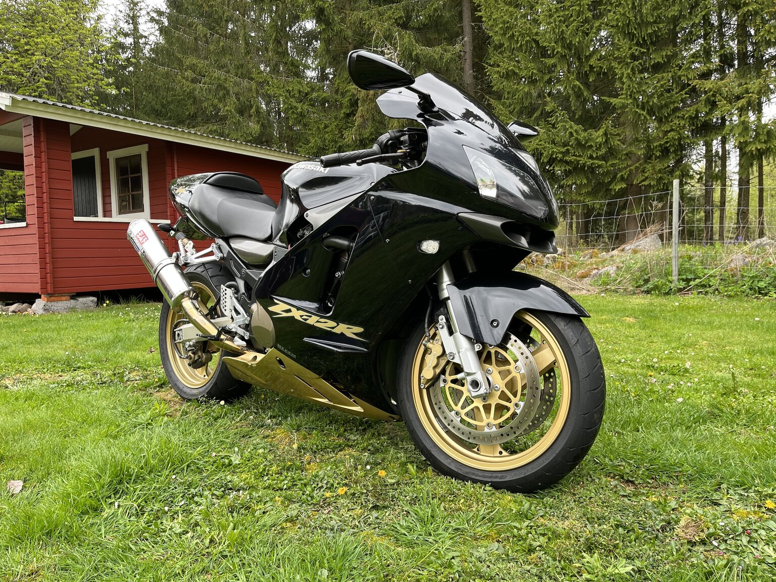 Exteriörbild på 2002 Kawasaki Ninja ZX-12R