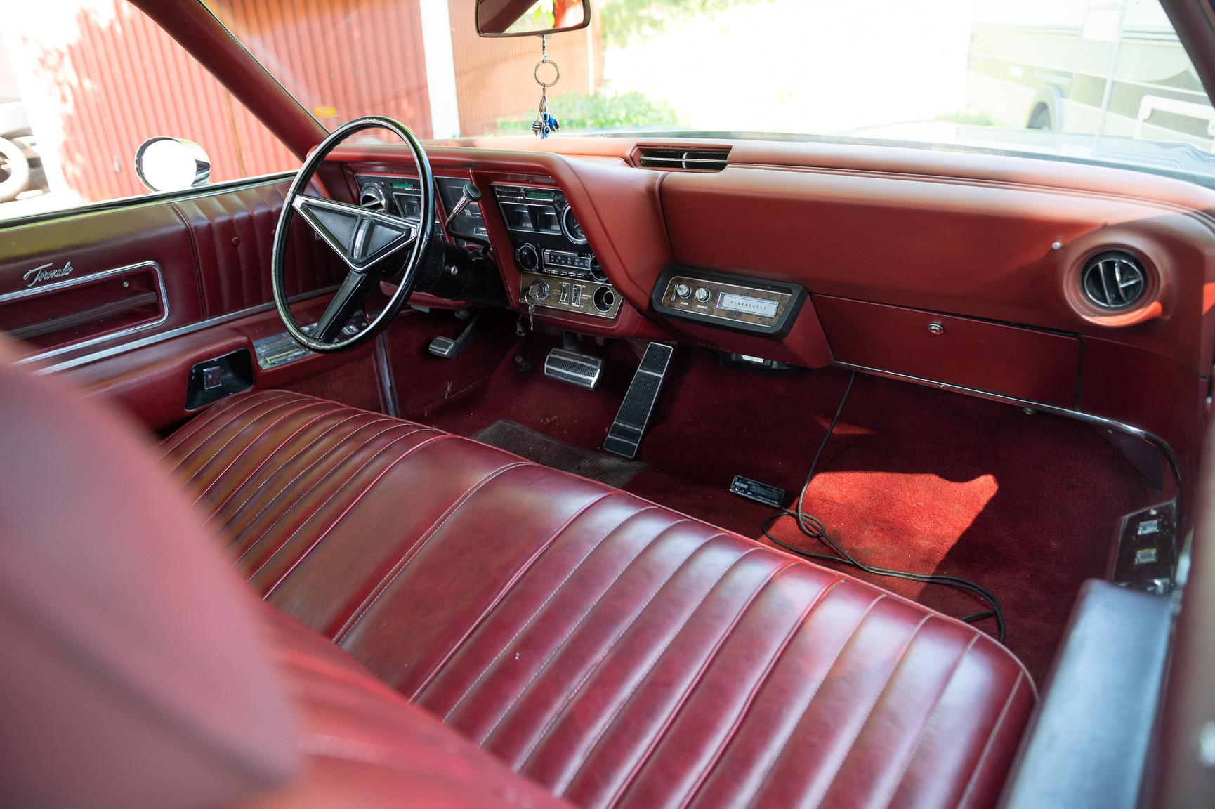 Interior image of 1968 Oldsmobile Toronado (67)