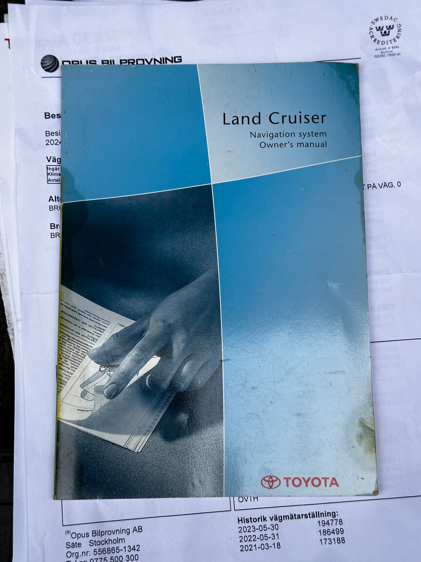 Dokumentation för 2004 Toyota Land Cruiser