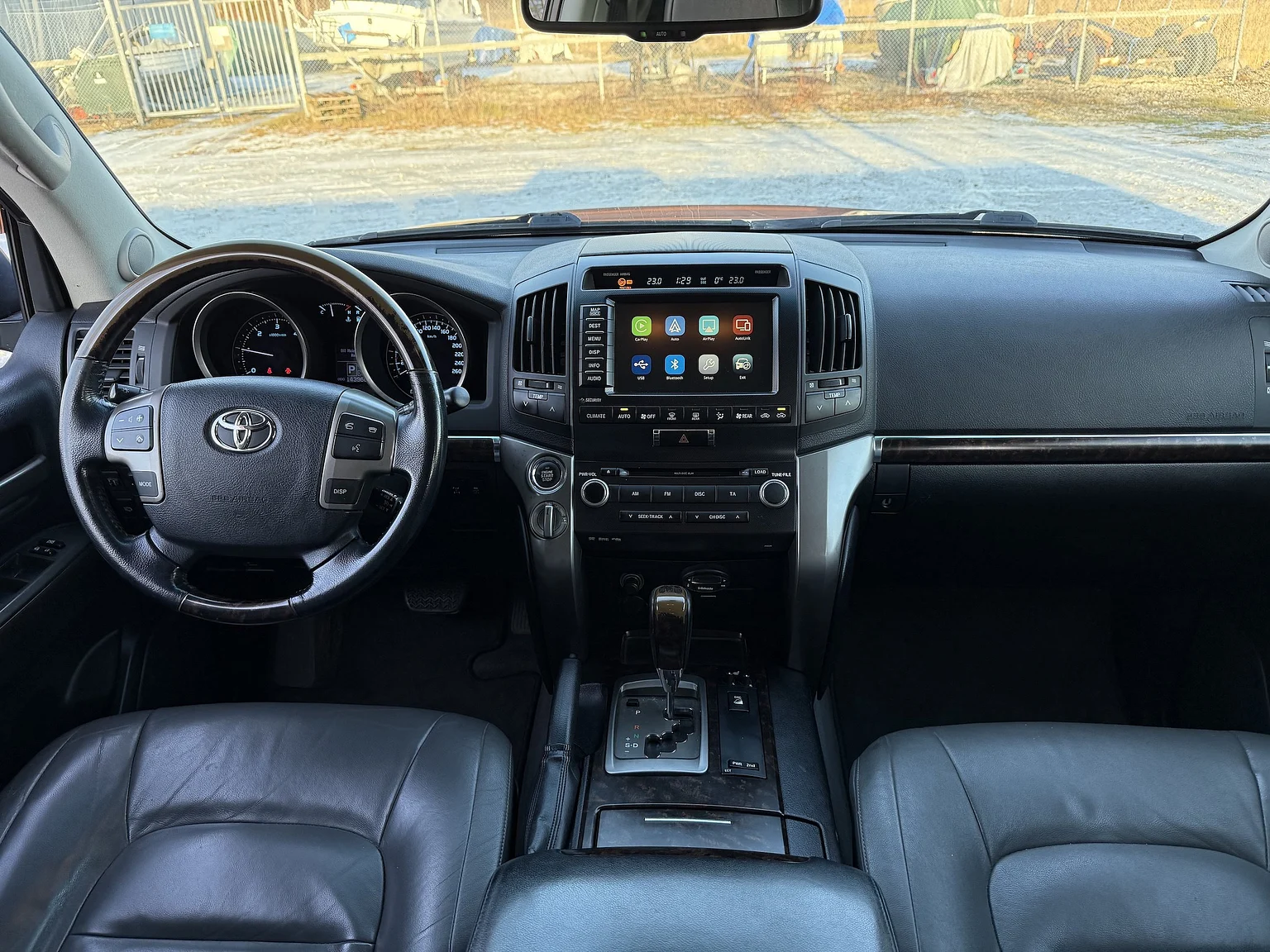 Innenraumfoto von 2008 Toyota Land Cruiser 200 Series 4.5 V8 (43)