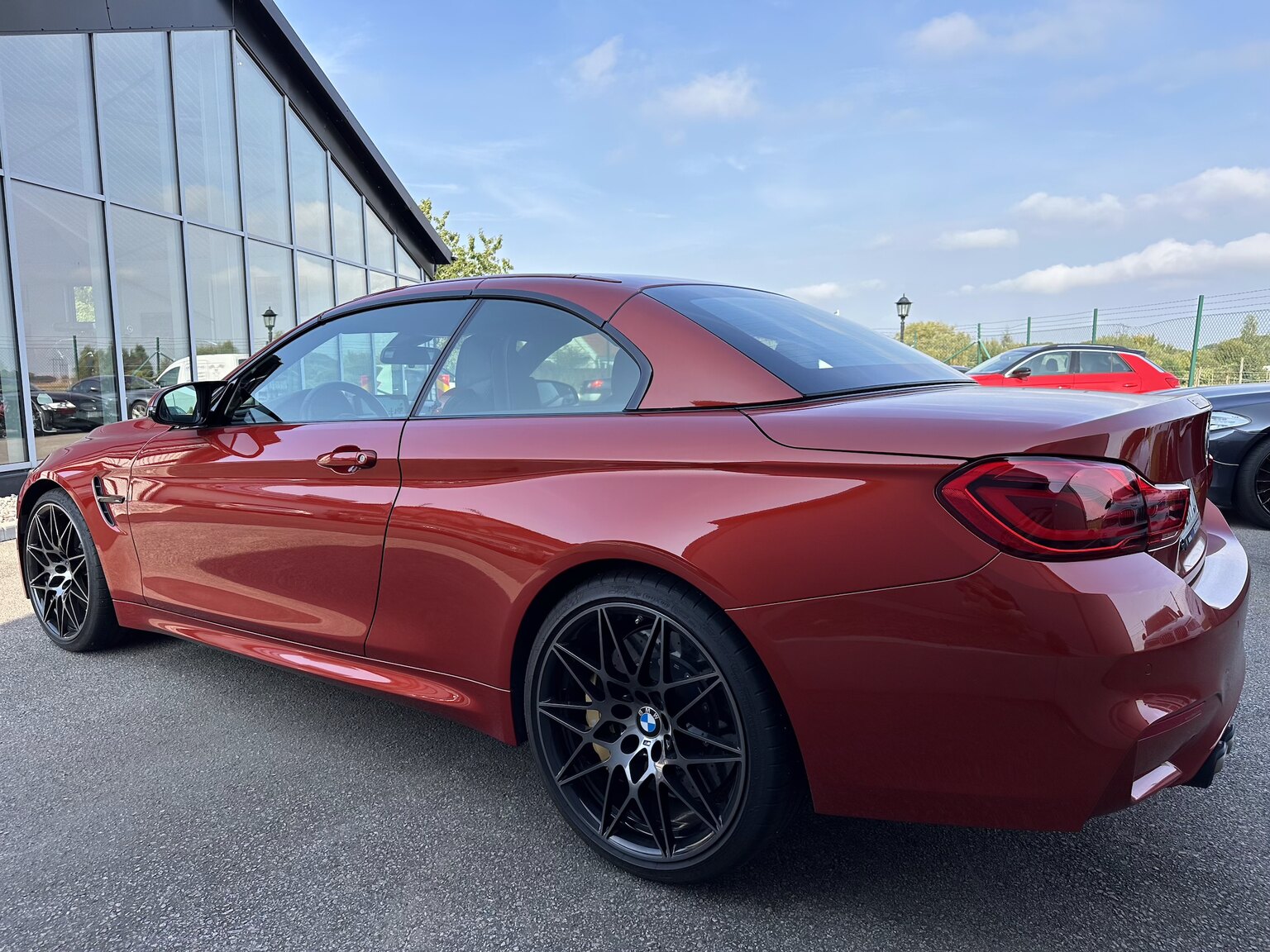 Exteriörbild på 2018 BMW M4 Competition Convertible F83 Manual