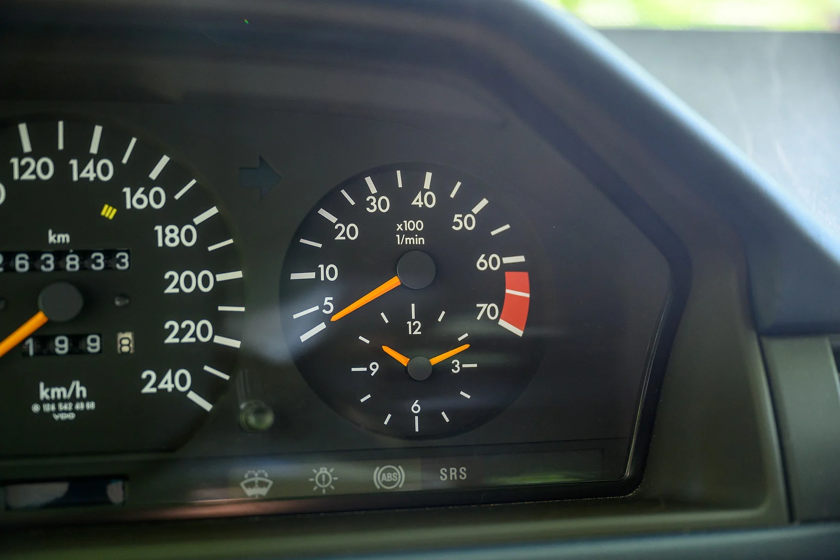Innenraumfoto von 1992 Mercedes-Benz 300 TE (20)