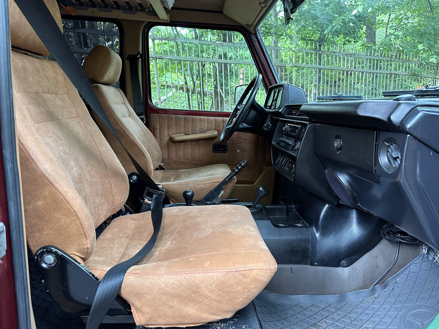 Innenraumfoto von 1986 Mercedes 280 GE