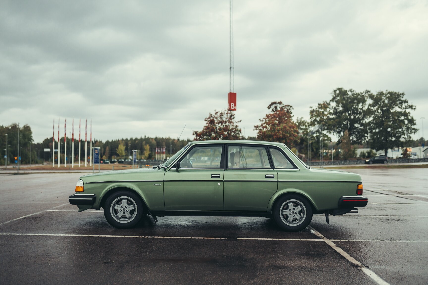 Exterior image of 1981 Volvo 244