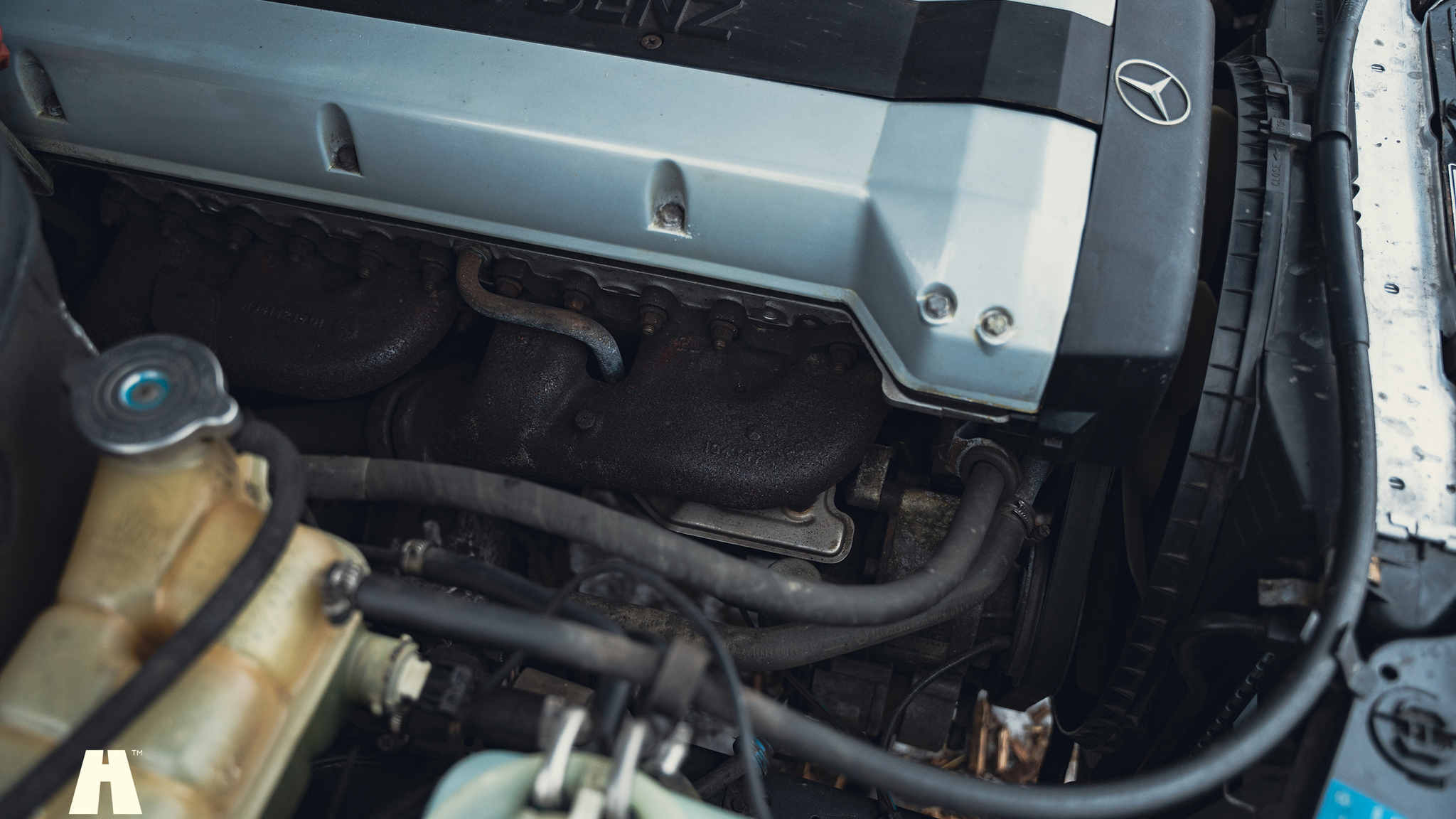 Image of 1990 Mercedes 300 CE-24 mechanics