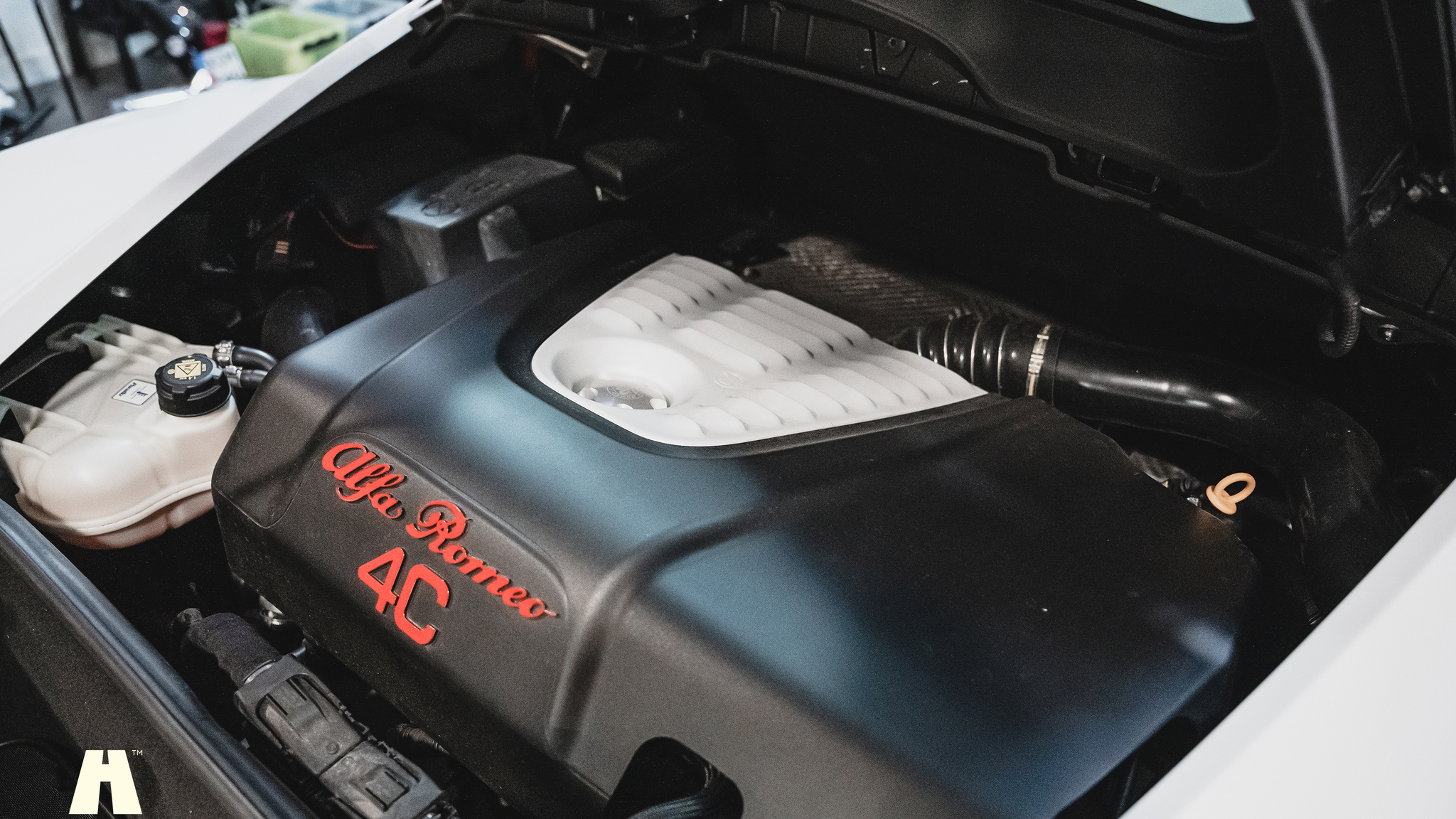 Image of 2016 Alfa Romeo 4C (1) mechanics