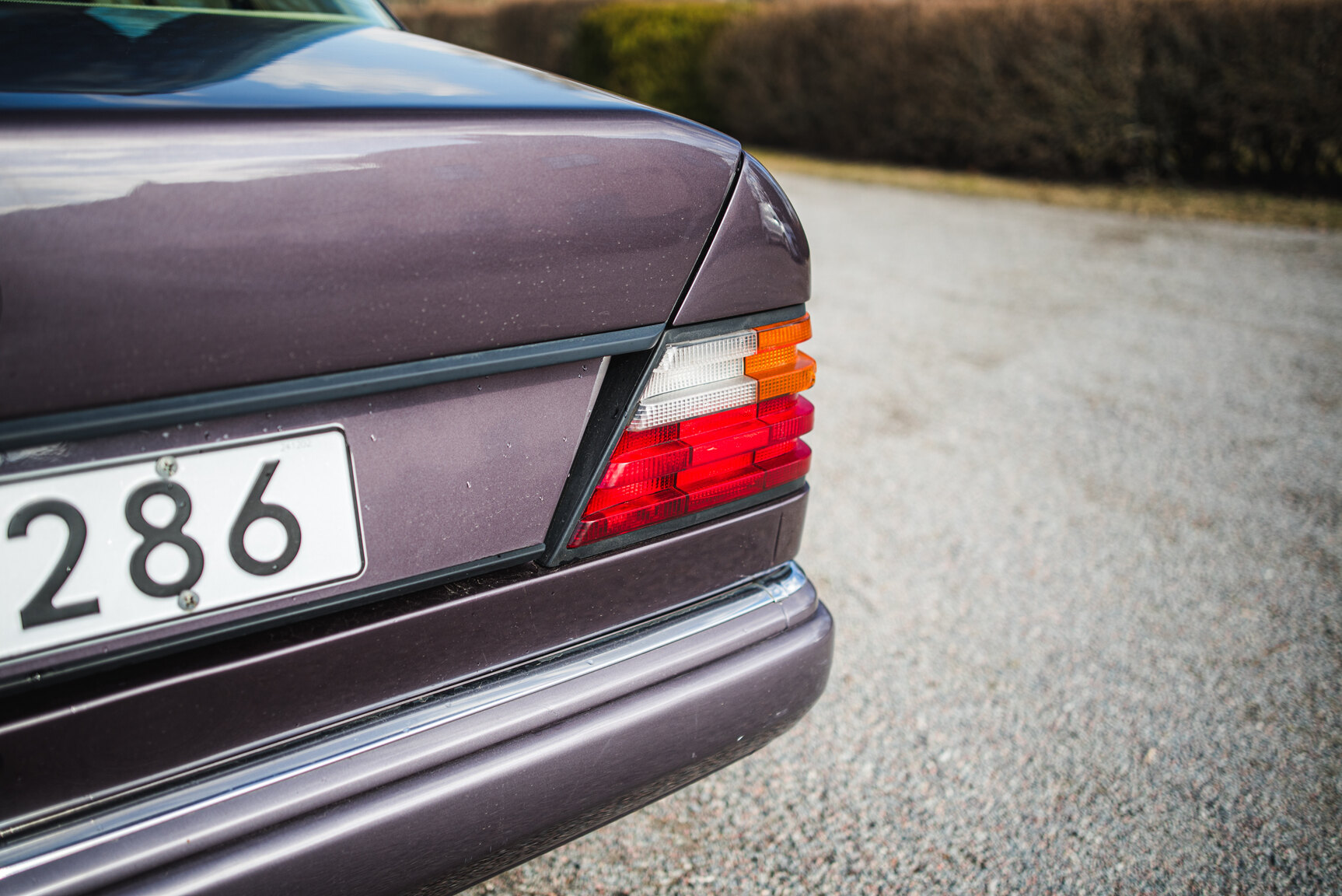 Exterior image of 1993 Mercedes-Benz E 220