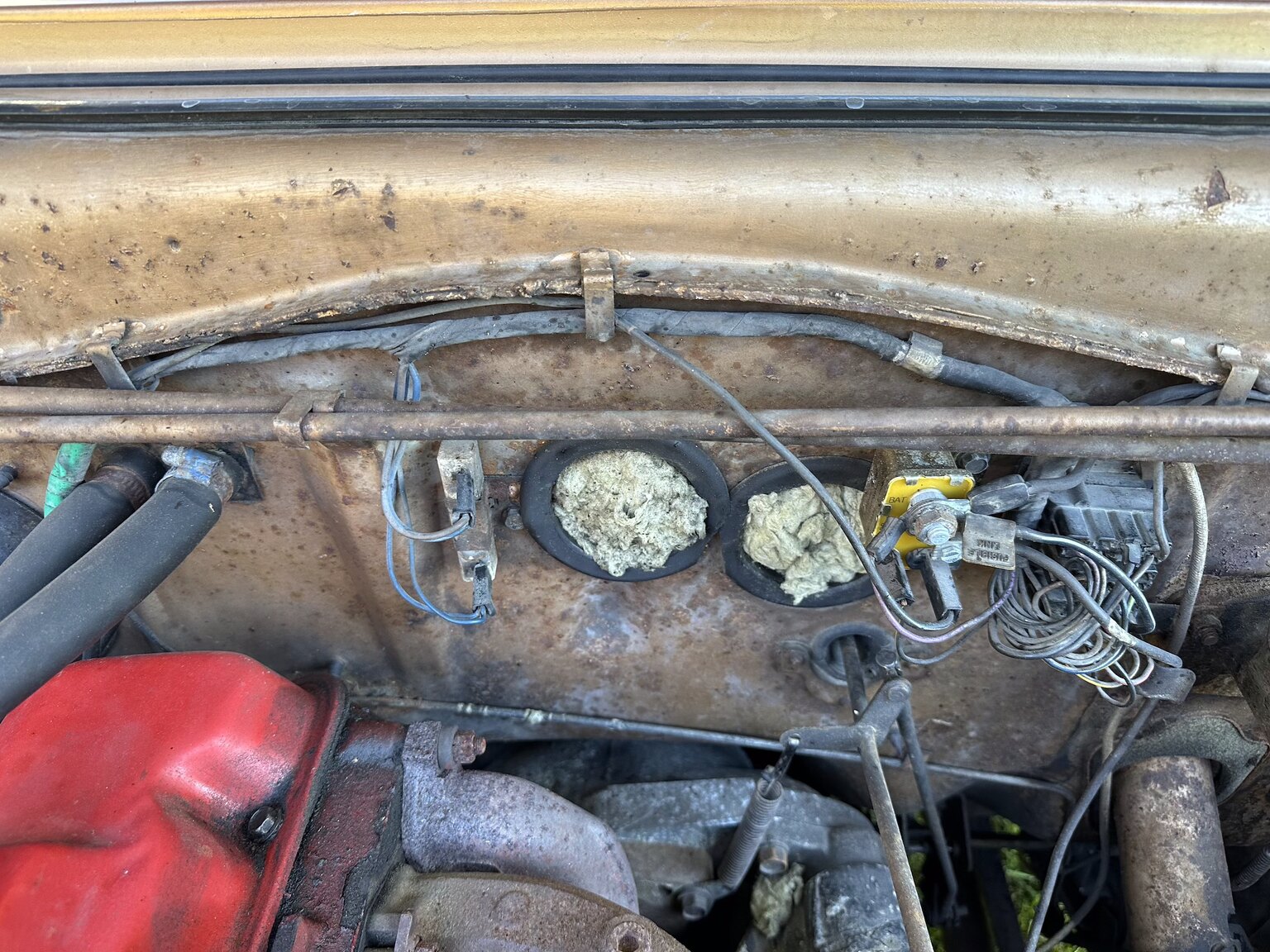 Image of 1966 Plymouth Valiant 100 2-door Sedan mechanics