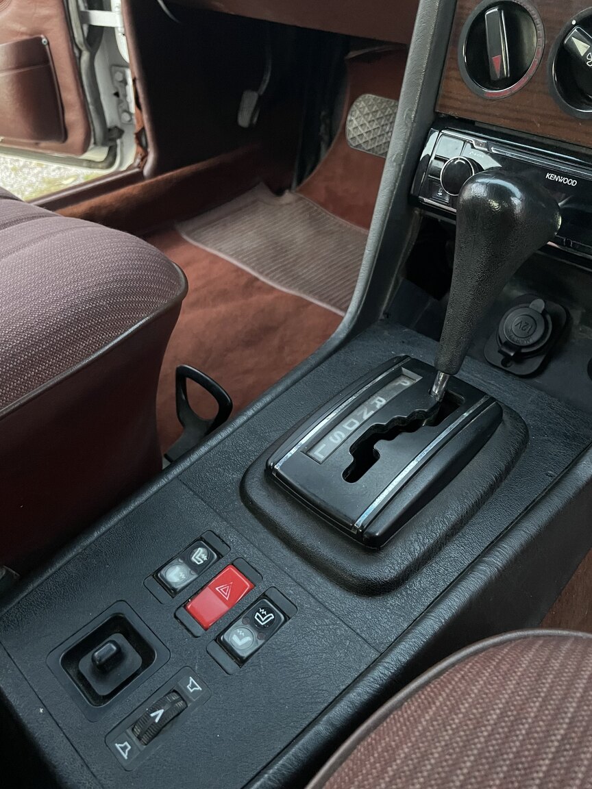 Innenraumfoto von 1983 Mercedes-Benz 300 TDT