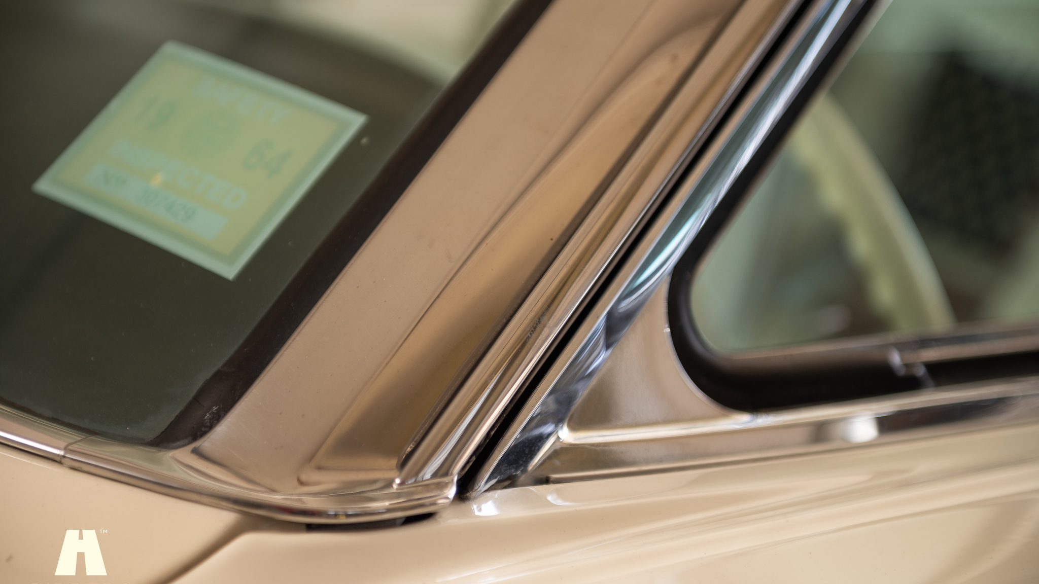 Exterior image of 1964 Ford Thunderbird 6.4 HT (52)