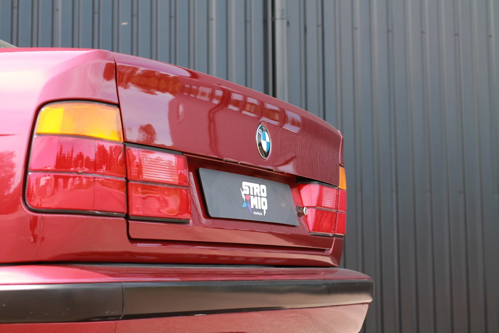 Aussenfoto 1993 BMW 540i Sedan (25)