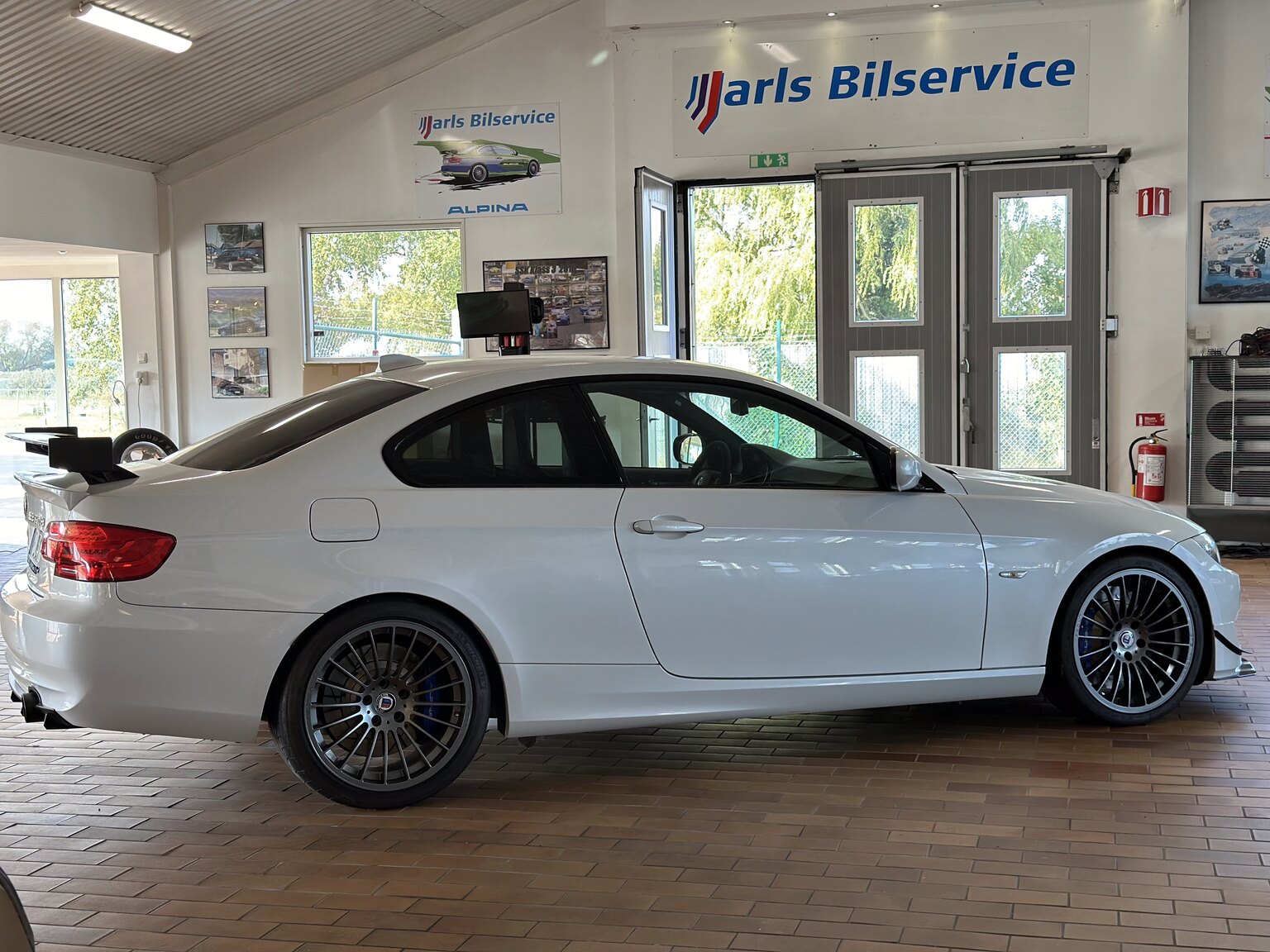 Exterior image of 2012 ALPINA B3 GT3 Switch-Tronic