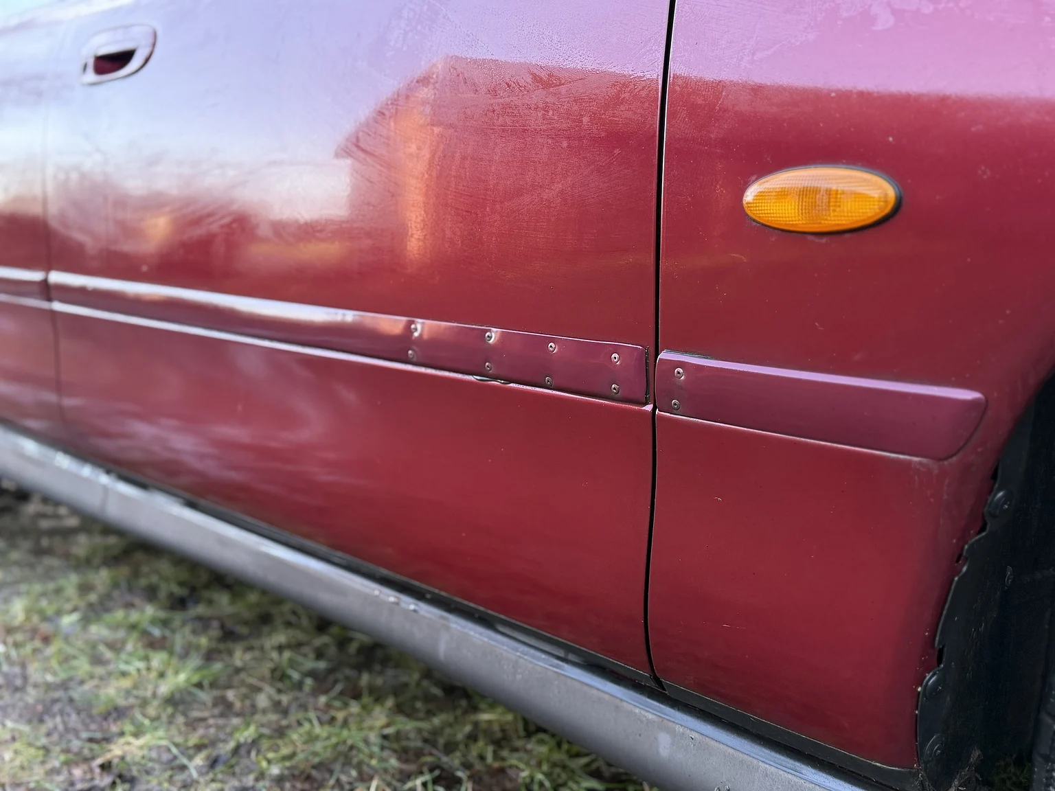 Exteriörbild på 1992 Mazda 626 Hatchback 2.5 V6 Automatic (10)