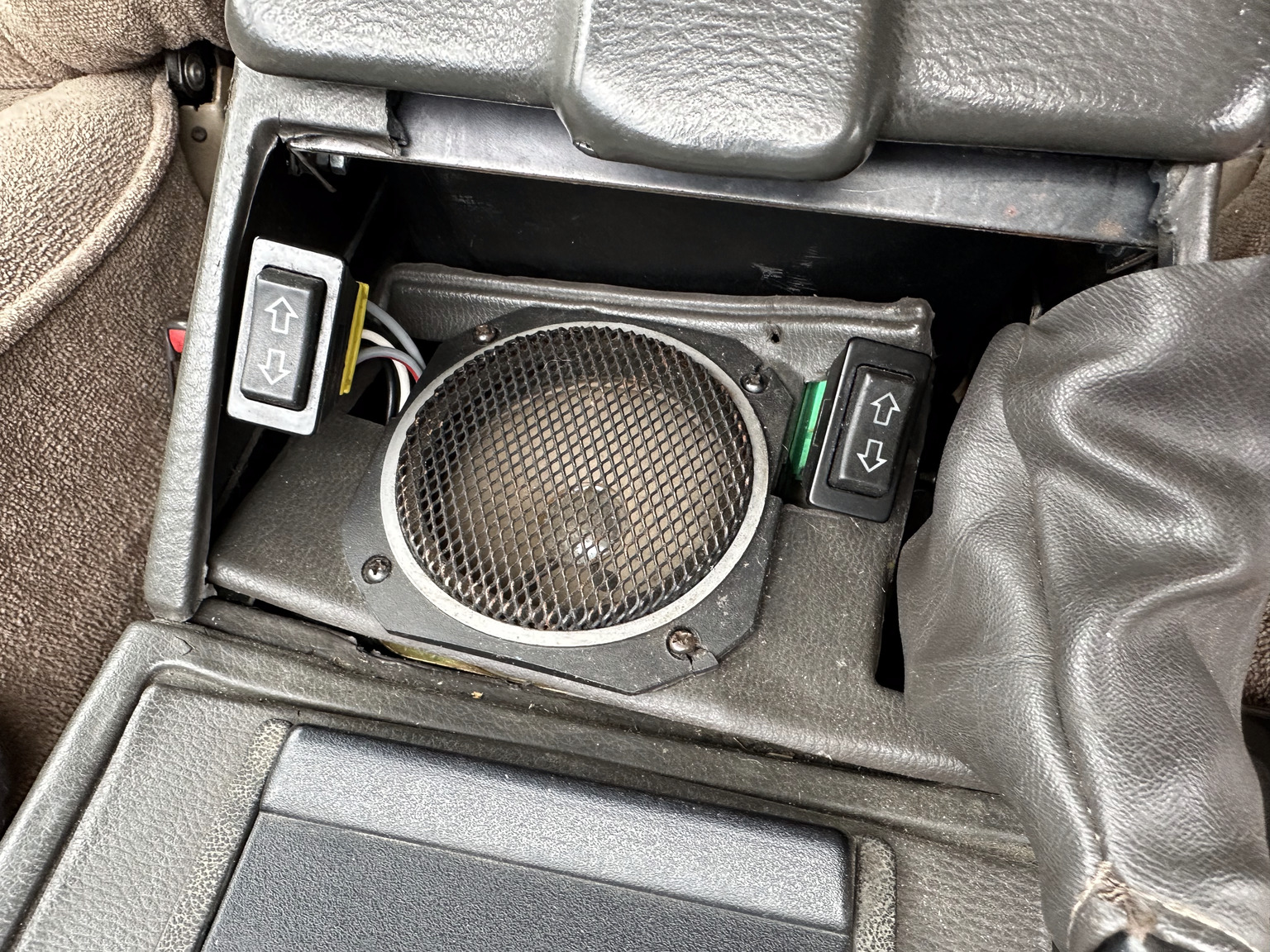 Interior image of 1990 Range Rover Classic