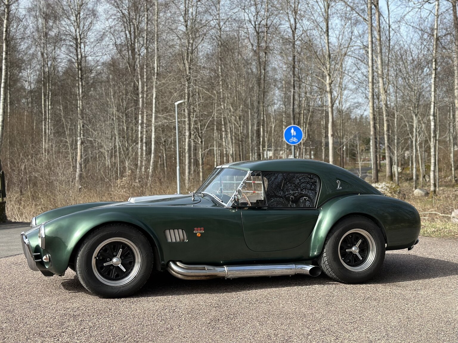 Exteriörbild på 2008 AC Cobra replica