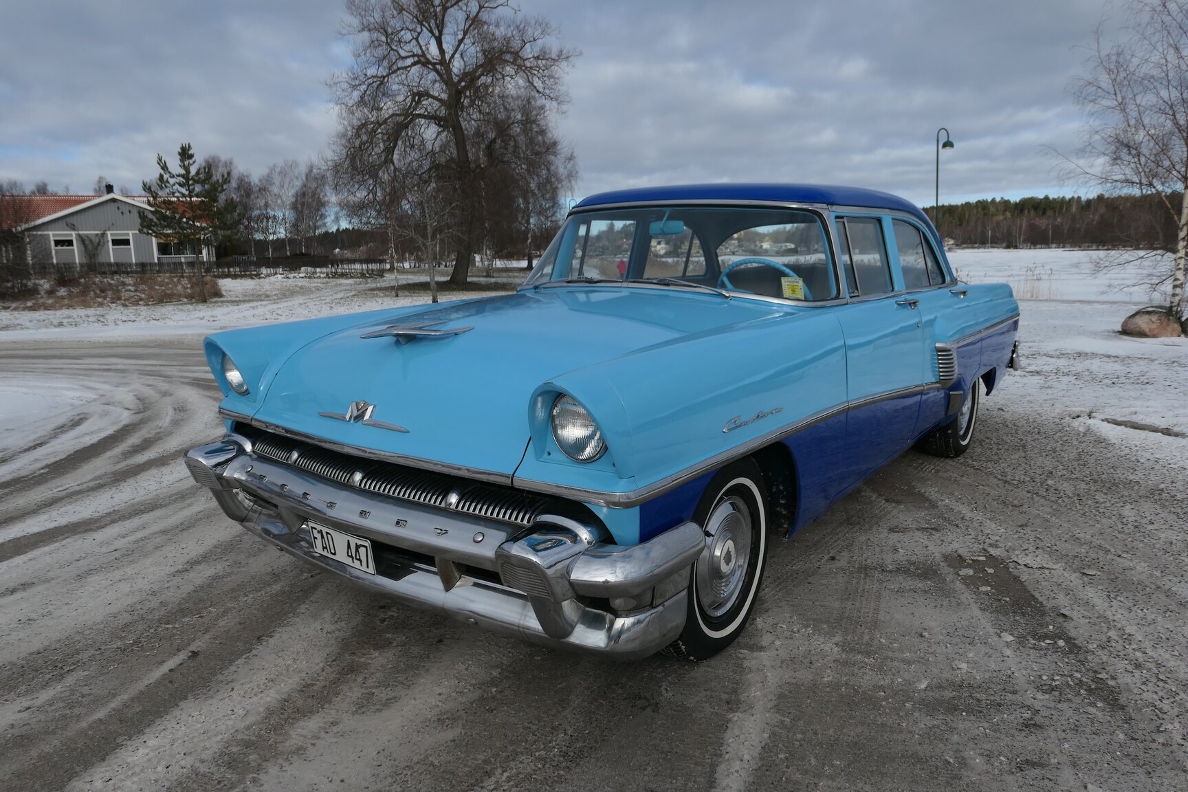 Exterior image of 1956 Mercury Custom 5.1 V8