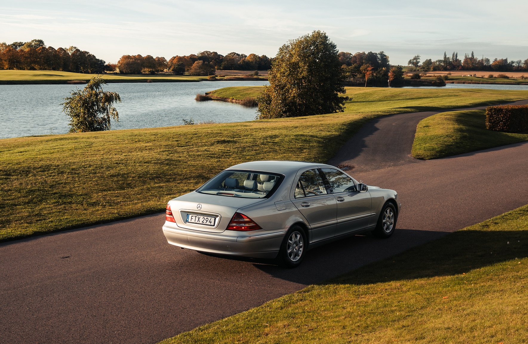 Exteriörbild på 1999 Mercedes-Benz S 320