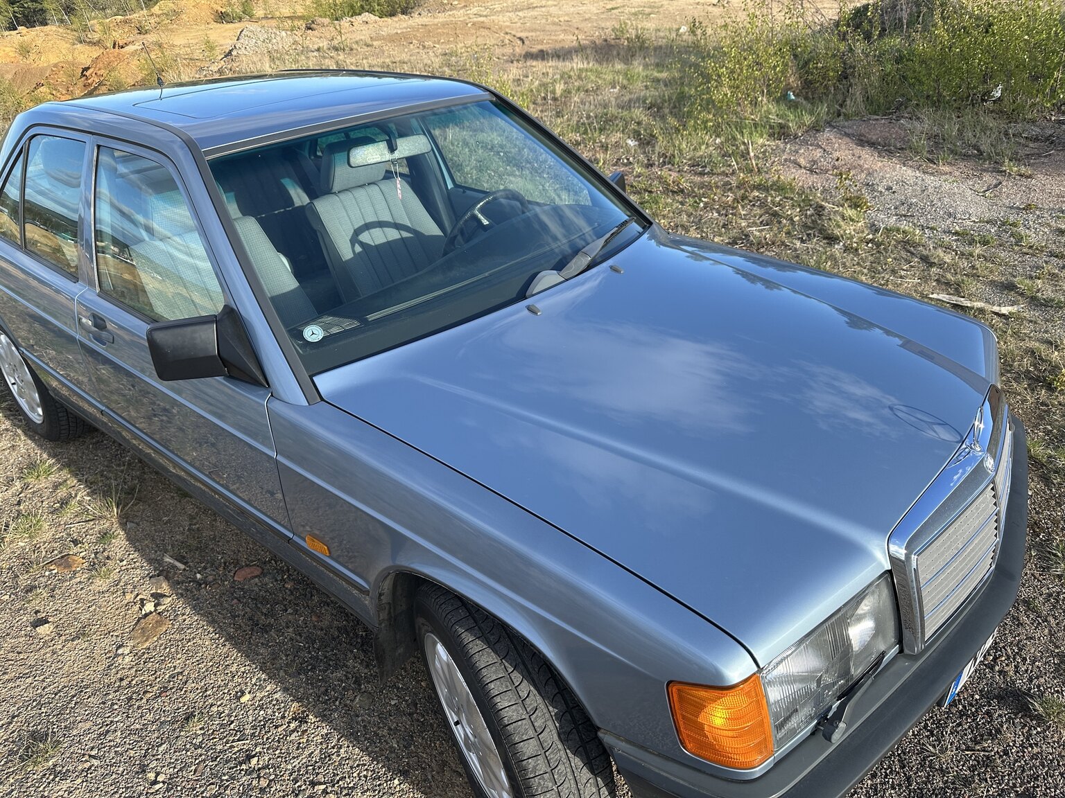 Exterior image of 1988 Mercedes-Benz 190 E