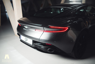 Exteriörbild på 2019 Aston Martin DB11 AMR