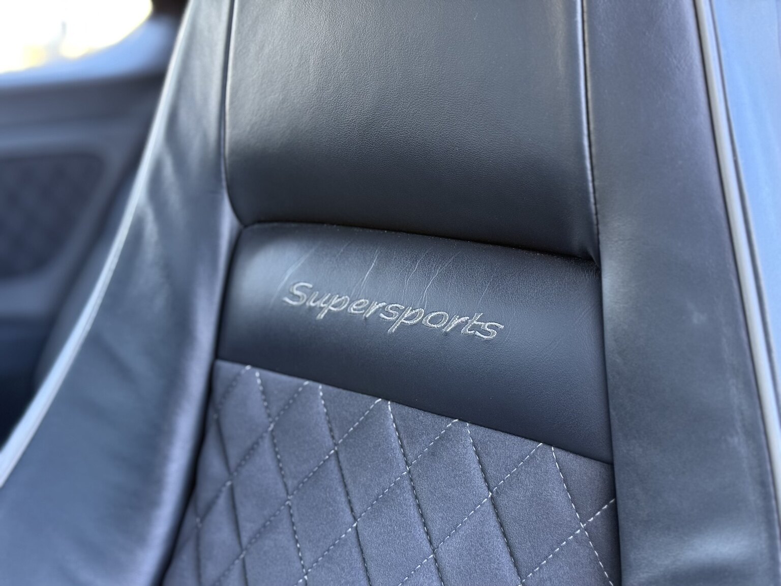 Interiörbild 2011 Bentley Continental Supersports