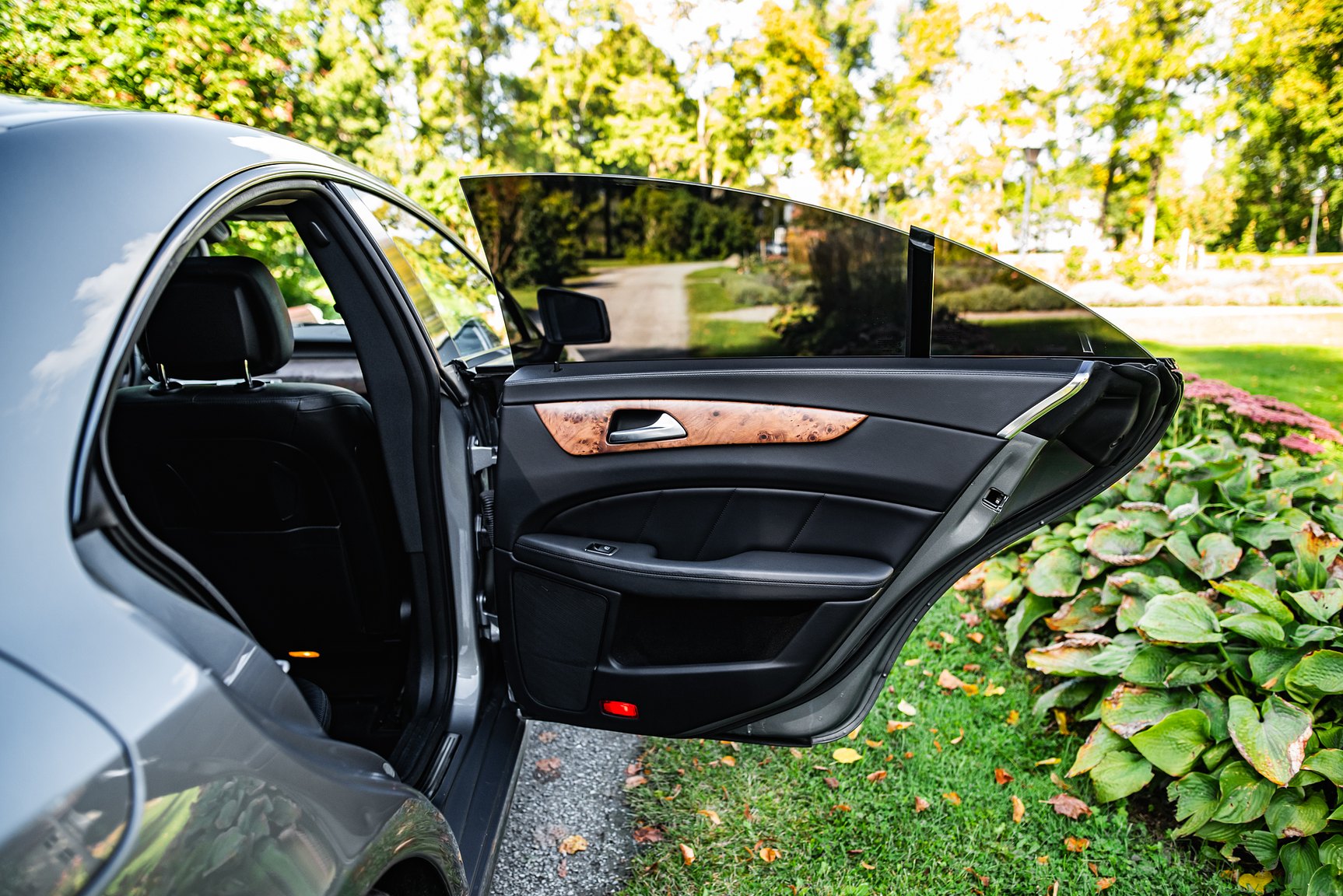 Interior image of 2011 Mercedes-Benz CLS 500