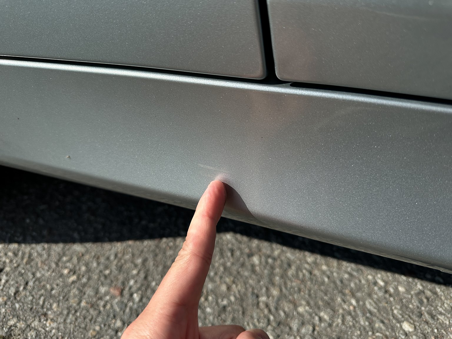 Exterior image of 2006 BMW E60 M5