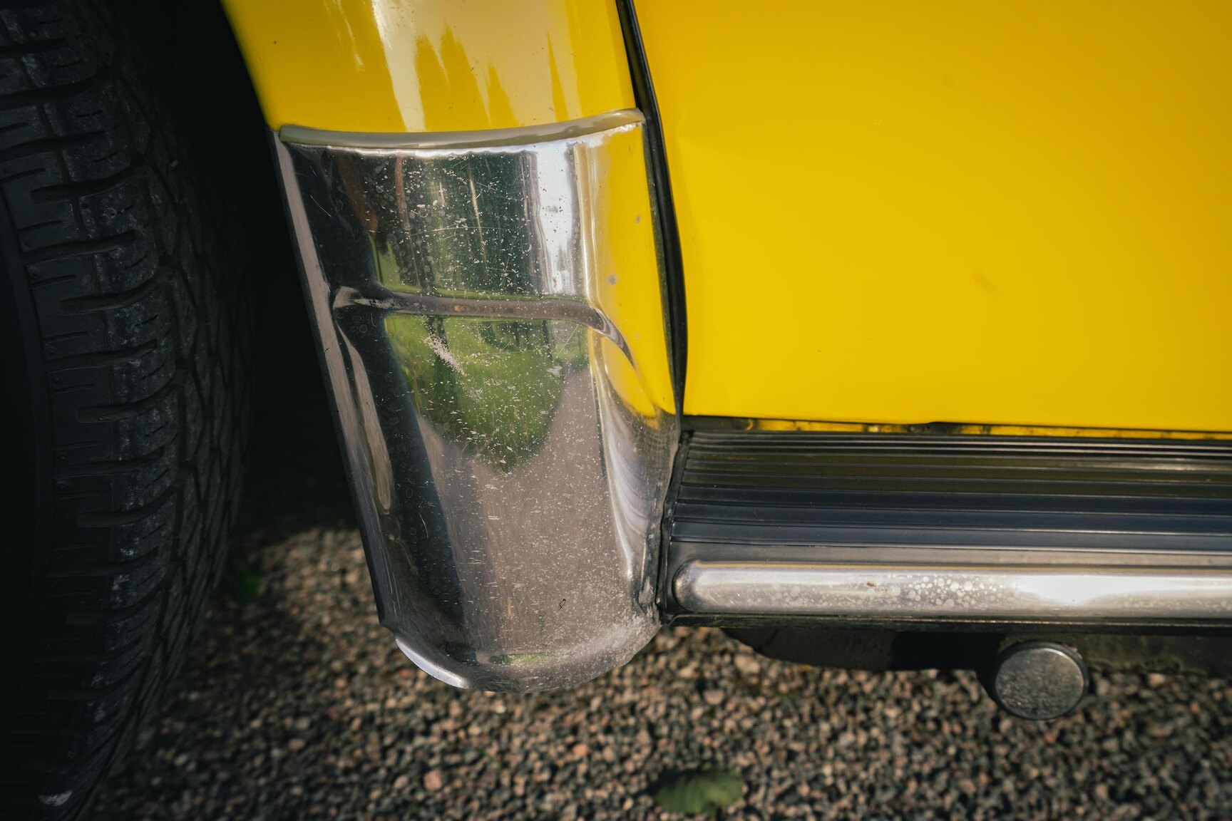 Aussenfoto 1973 Volkswagen Bubbla Karmann 1303 LS (12)