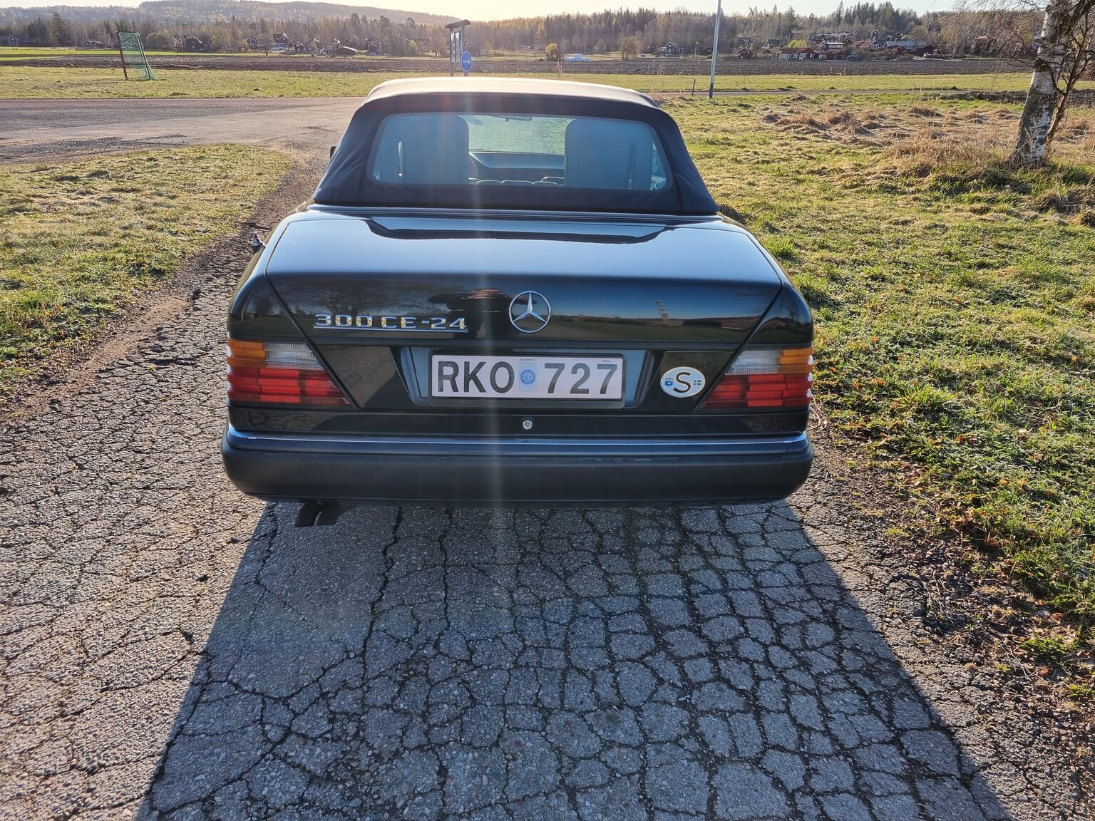 Exteriörbild på 1993 Mercedes-Benz 300 CE Cabriolet
