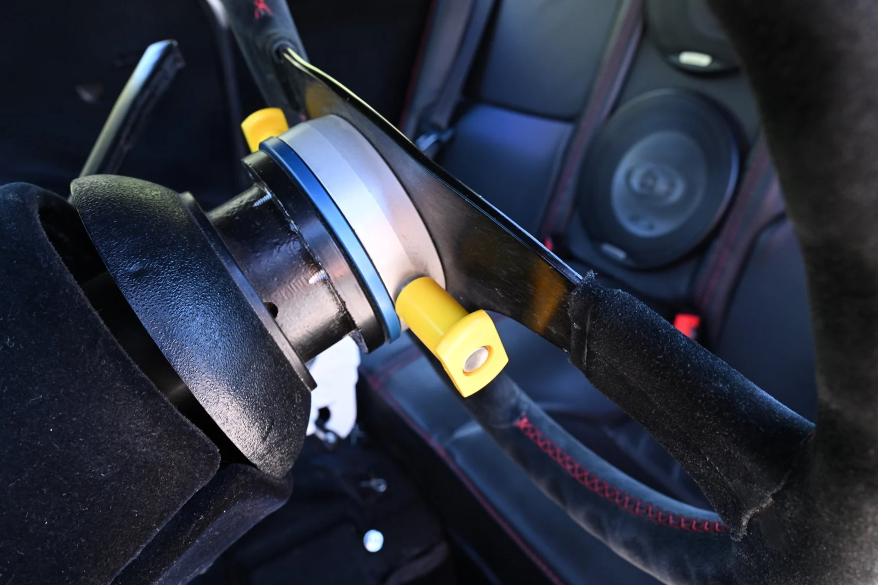 Innenraumfoto von 2013 Mini Cooper Turbo RWD (11)