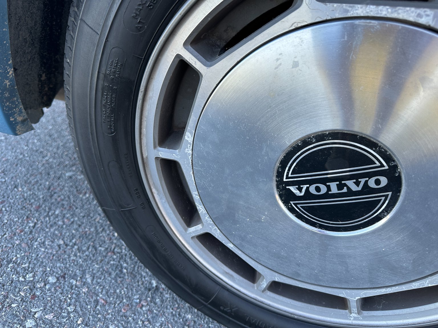 Aussenfoto 1985 Volvo 760 GLE 2.8 V6 Automatisk