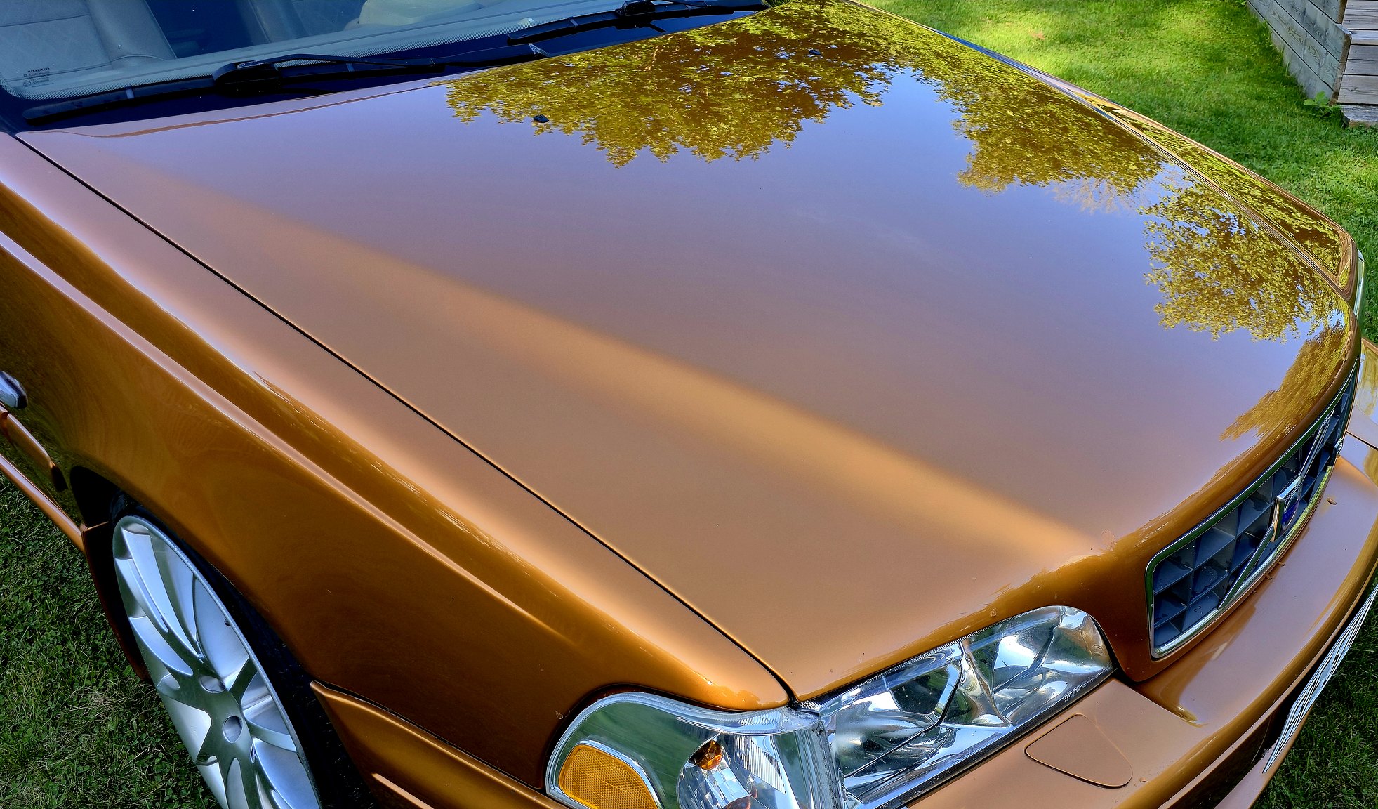 Exterior image of 1998 Volvo V70 R 2.3 T Automatisk