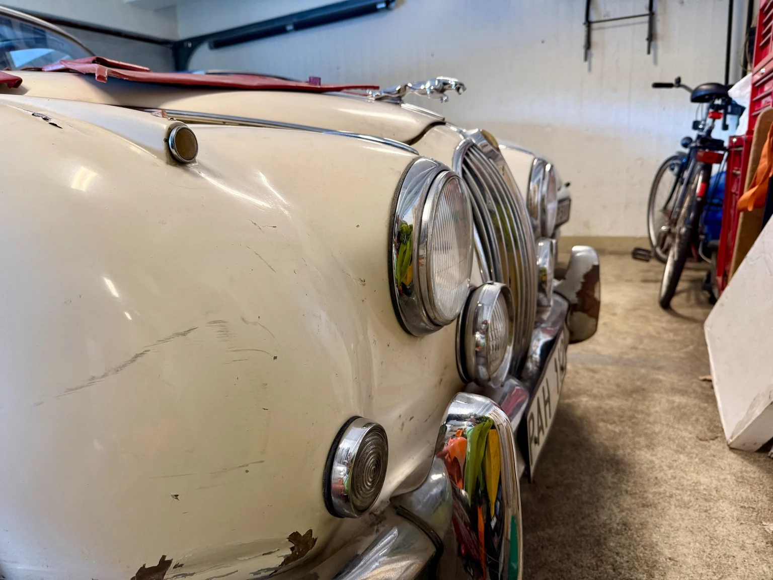 Exteriörbild på 1961 Jaguar Mark 2 (4)