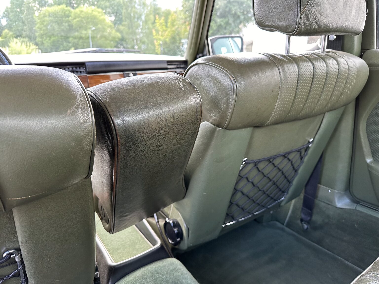 Innenraumfoto von 1975 Mercedes Benz 450 SEL (31)