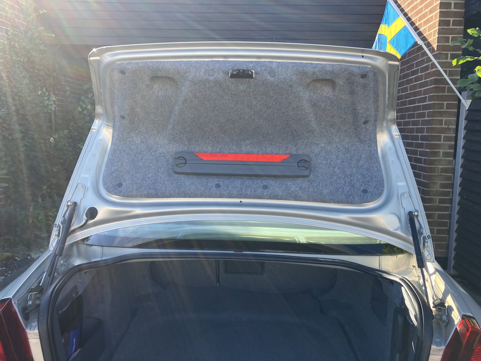 Interior image of 1999 Volvo S80