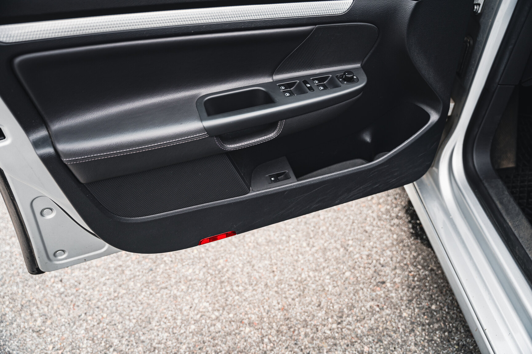 Innenraumfoto von 2007 Volkswagen Golf R32 (63)