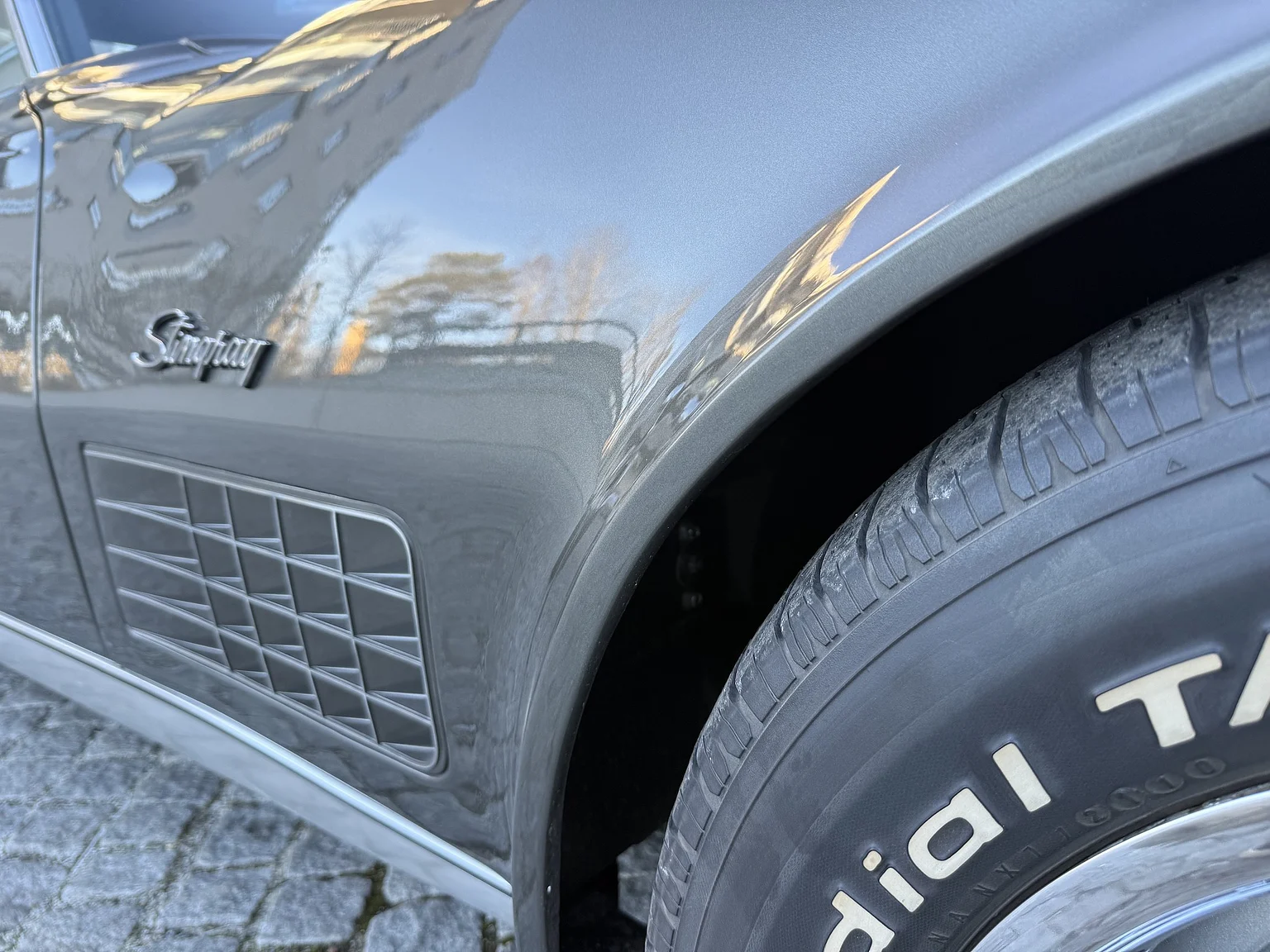 Exterior image of 1971 Chevrolet Corvette Stingray Special 598 cui V8 795 hk (23)