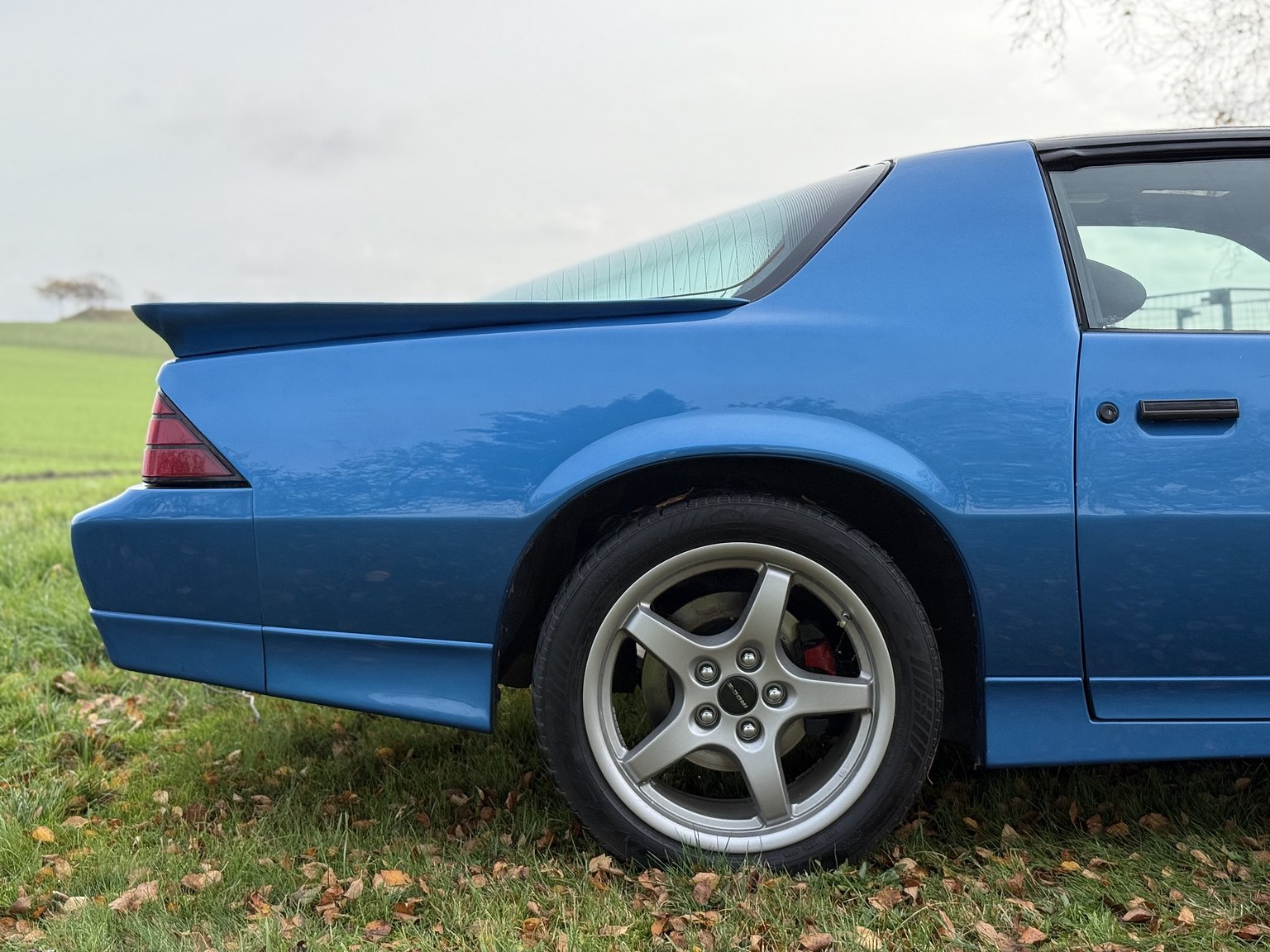 Exteriörbild på 1985 Chevrolet Camaro IROC-Z – NO RESERVE