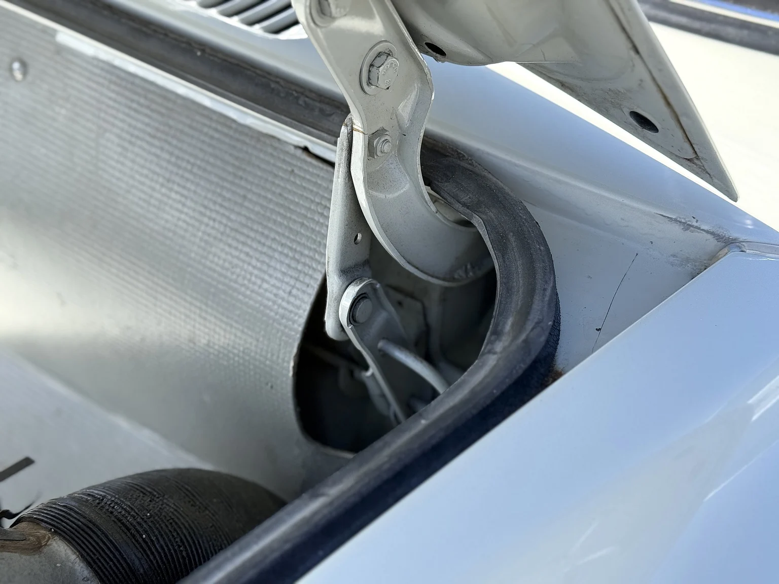 Image of 1965 Volkswagen 1500 Limousine 311 Notchback mechanics (31)