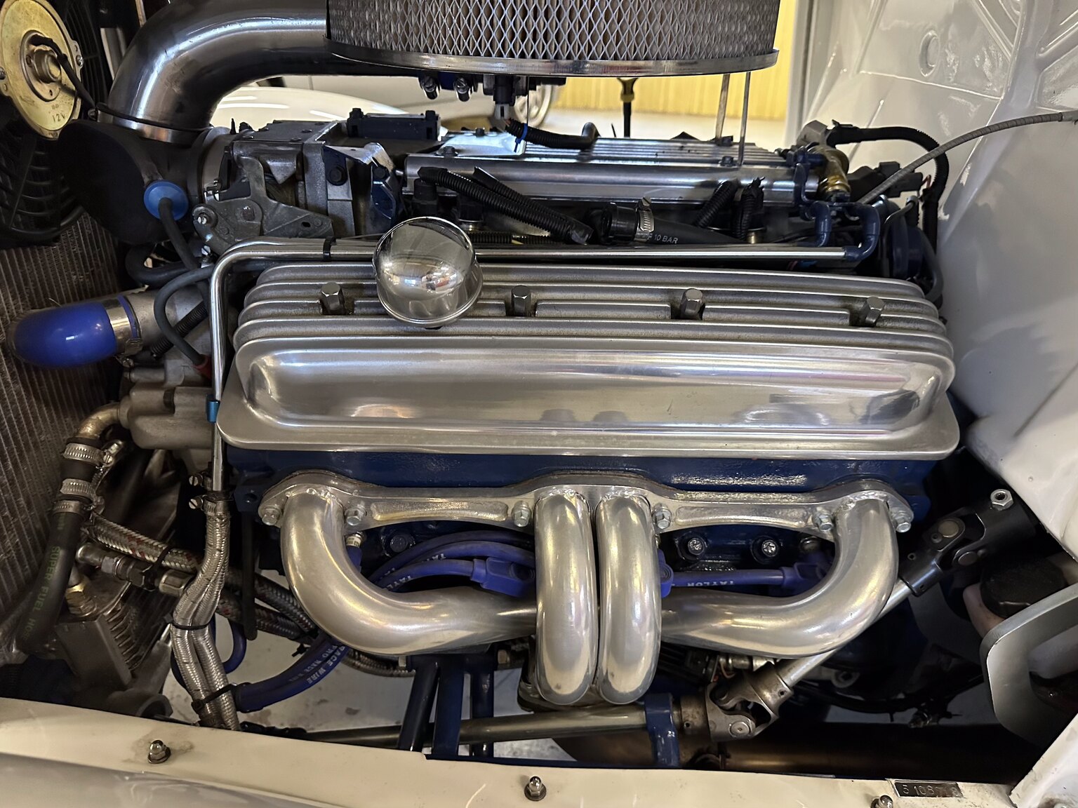 Image of 1932 Custom Ford Rod White Ice mechanics